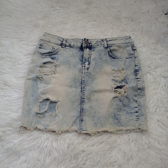 Rue 21 Denim Skirt Frayed Hem Distressed Cotton Blend Women's Sz. L - Picture 1 of 9